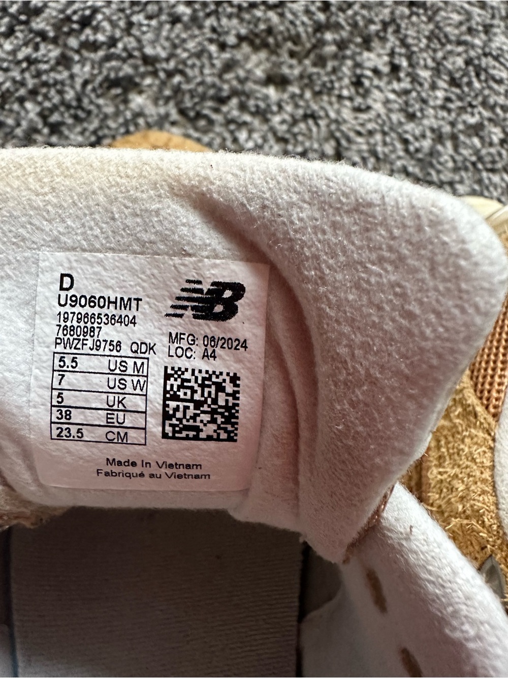 NEW BALANCE 9060 in Great Plains Women's size 7 - Picture 14 of 14